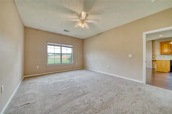$2,000 | 770 Hunt Road, Unit 314, Baytown, TX 77521