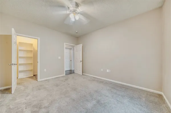 $2,000 | 770 Hunt Road, Unit 314, Baytown, TX 77521