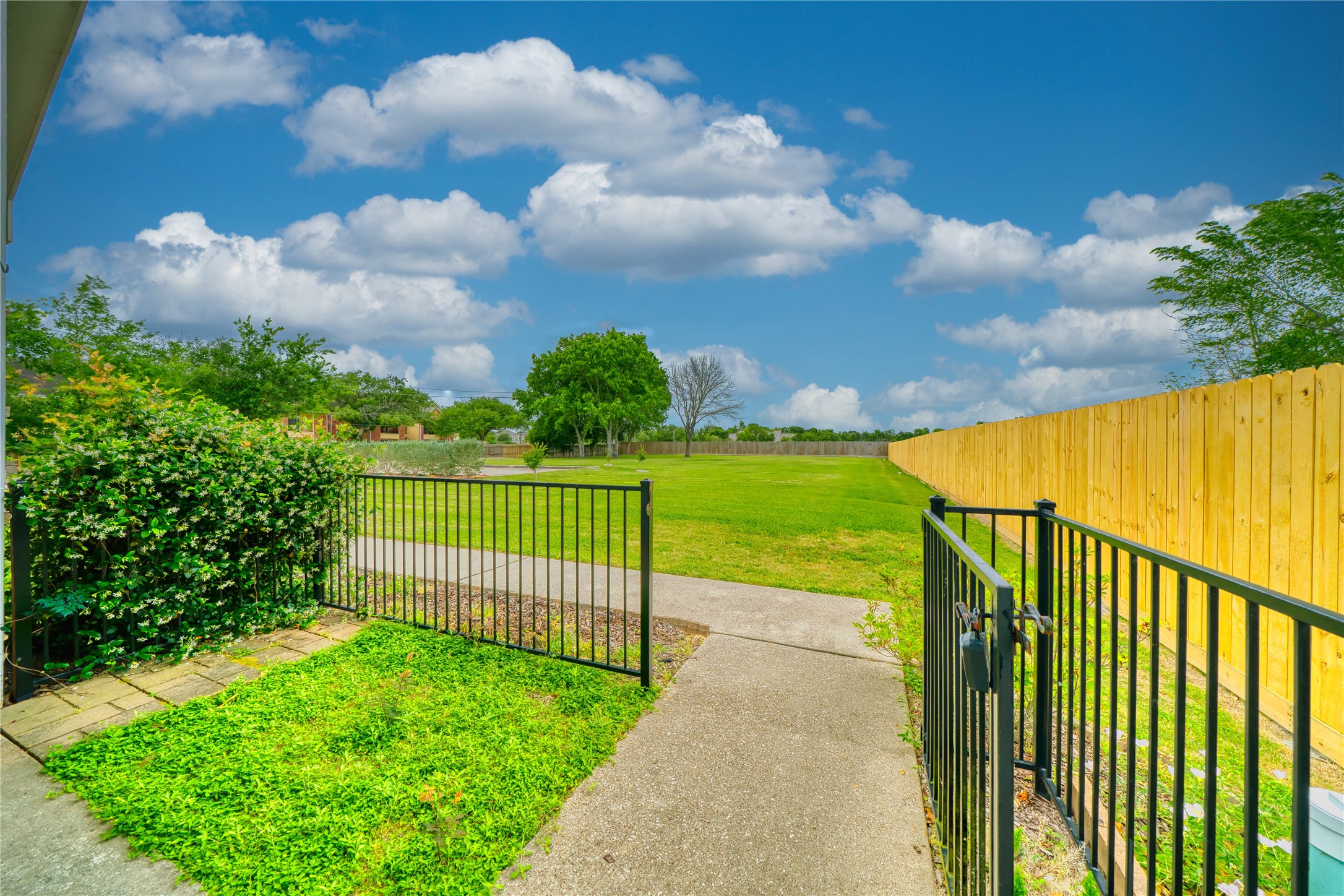 770 Hunt Road, Unit 314 Baytown, TX 77521 - Photo 5 of 26