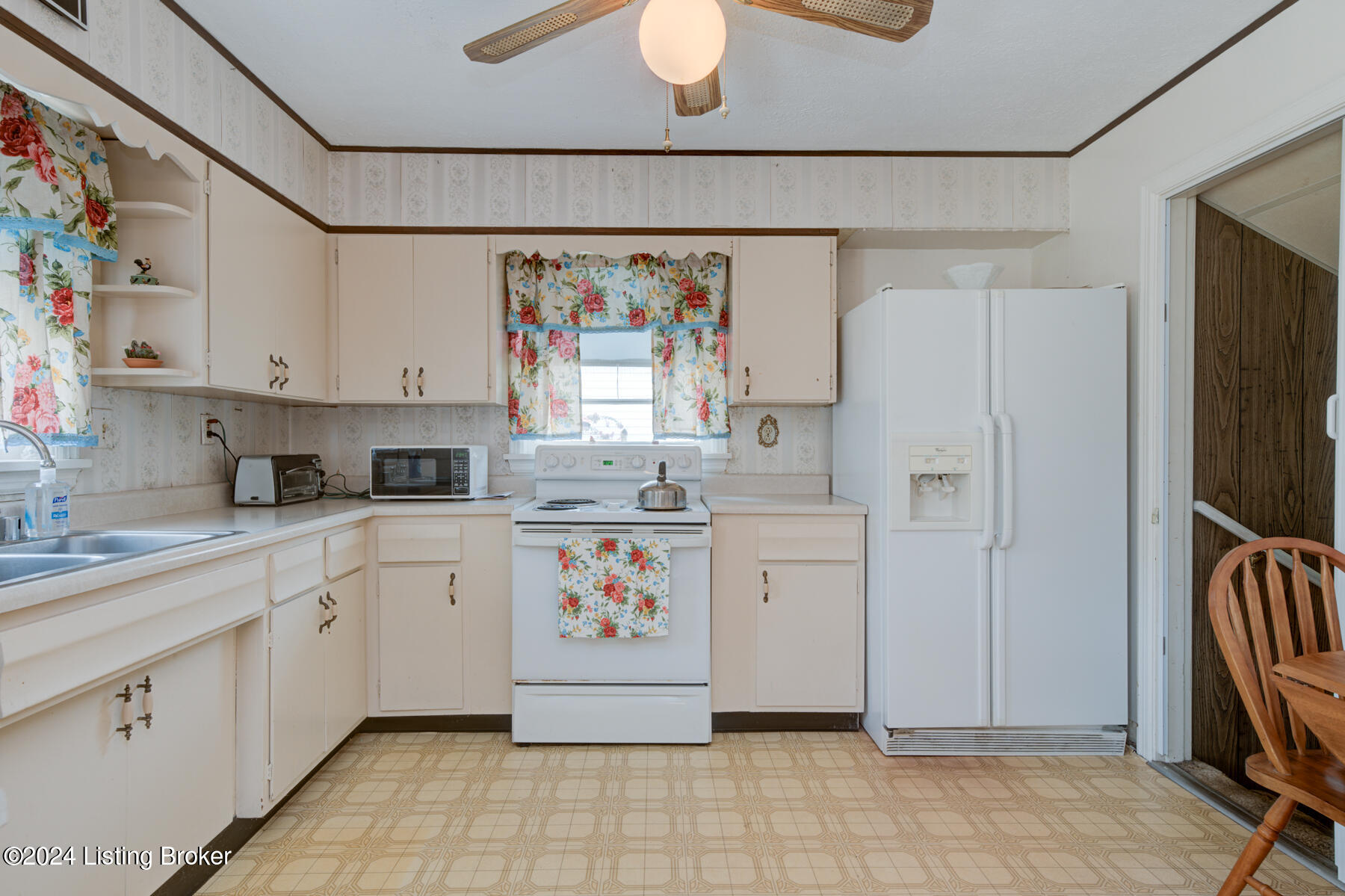 8517 Smithton Road Louisville, KY 40219 - Photo 10 of 36 GSP-8517 Smithton Rd-9