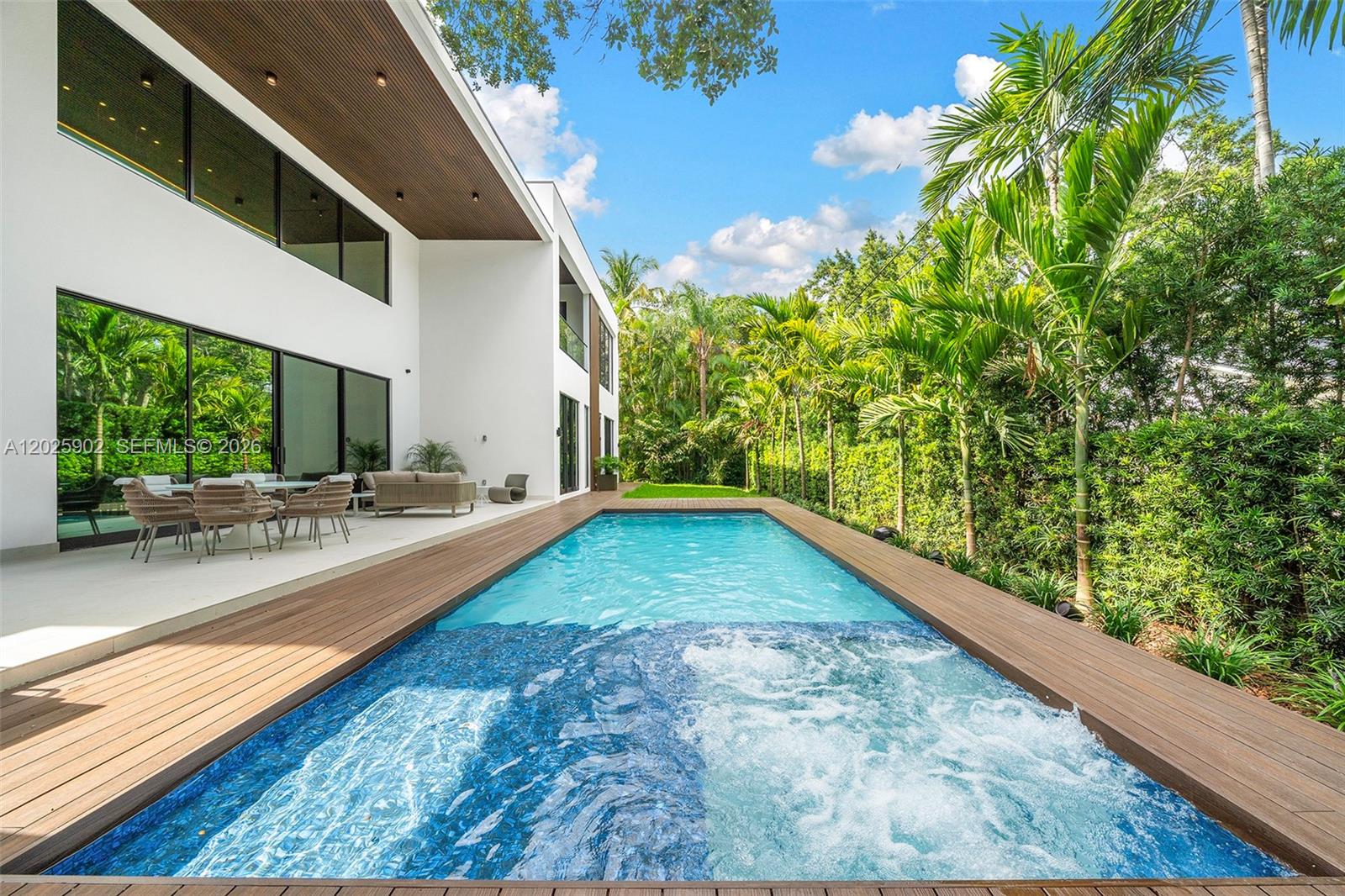 7895 Southwest 52nd Court Miami, FL 33143 - Photo 10 of 43