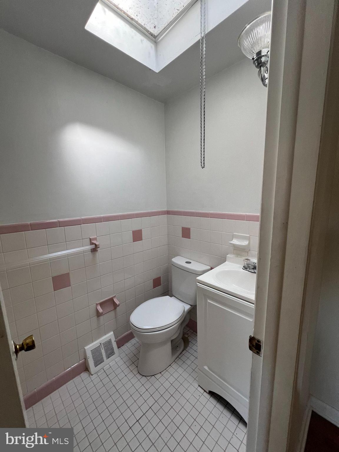 4004 Gideon Road Brookhaven, PA 19015 - Photo 10 of 18 Gallery Image 10
