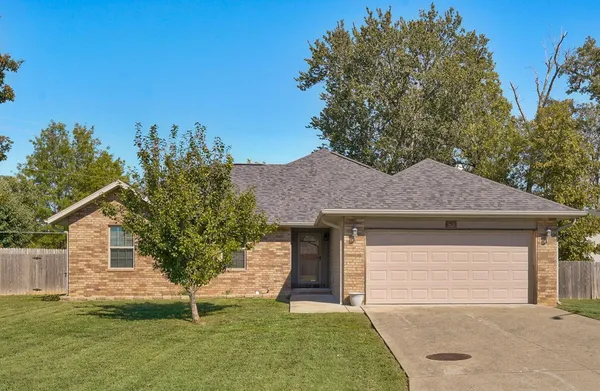 $255,000 | 2563 East Culpepper Court, Republic, MO 65738