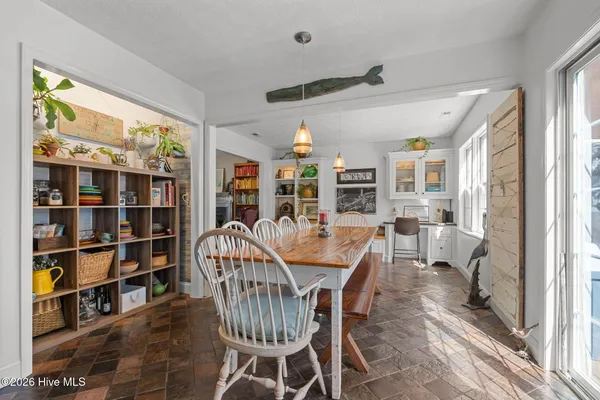 $325,000 | 216 Marsh Hen Court, Swansboro, NC 28584