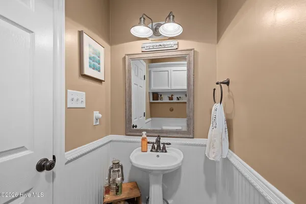 $325,000 | 216 Marsh Hen Court, Swansboro, NC 28584