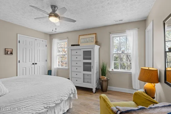 $325,000 | 216 Marsh Hen Court, Swansboro, NC 28584