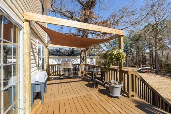 $325,000 | 216 Marsh Hen Court, Swansboro, NC 28584