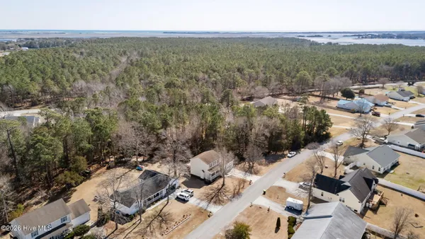 $325,000 | 216 Marsh Hen Court, Swansboro, NC 28584