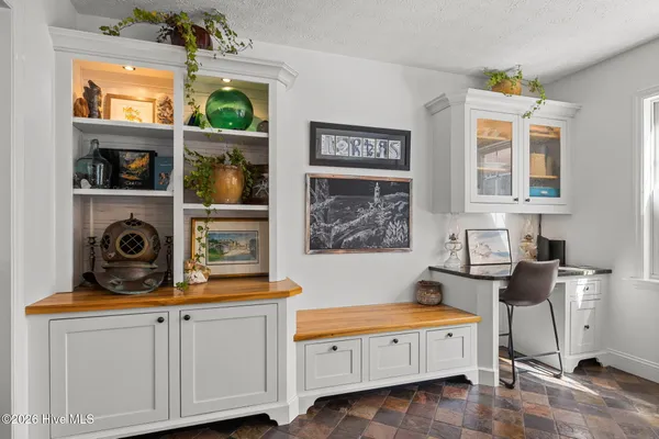 $325,000 | 216 Marsh Hen Court, Swansboro, NC 28584