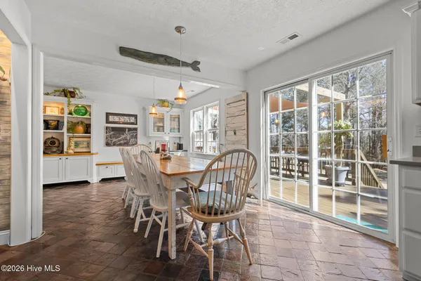 $325,000 | 216 Marsh Hen Court, Swansboro, NC 28584