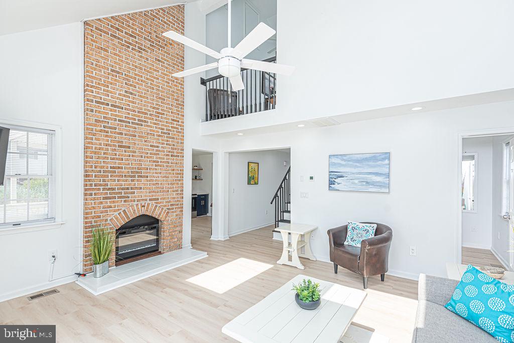 10429 Brighton Road Ocean City, MD 21842 - Photo 9 of 35 Bright and airy modern living space.