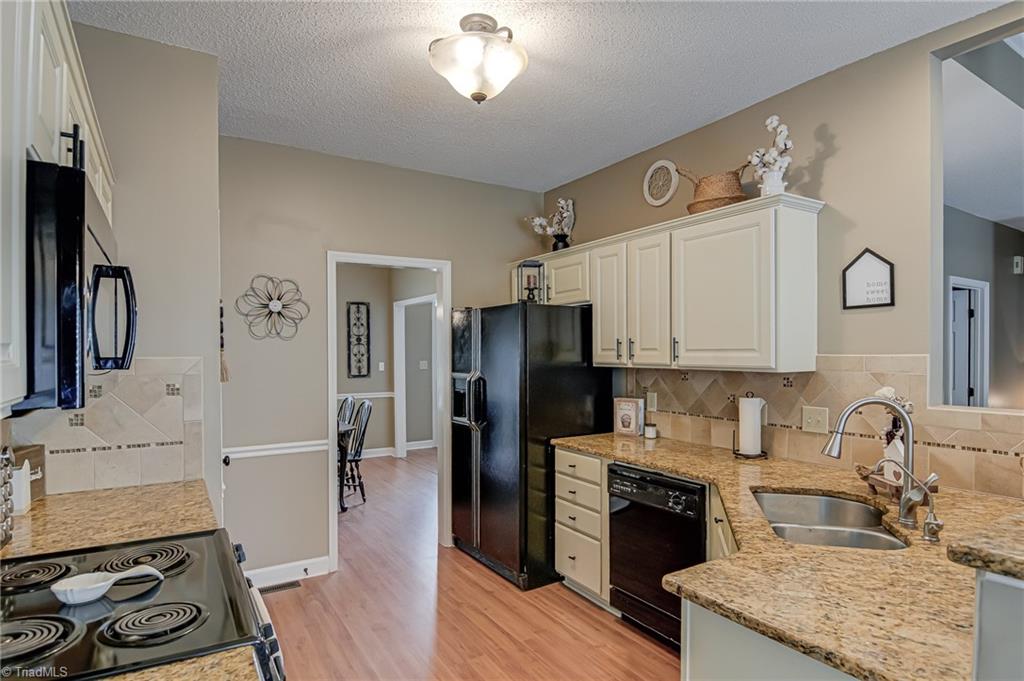 804 Ruskin Drive High Point, NC 27265 - Photo 13 of 37