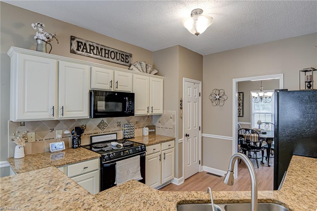 804 Ruskin Drive High Point, NC 27265 - Photo 14 of 37