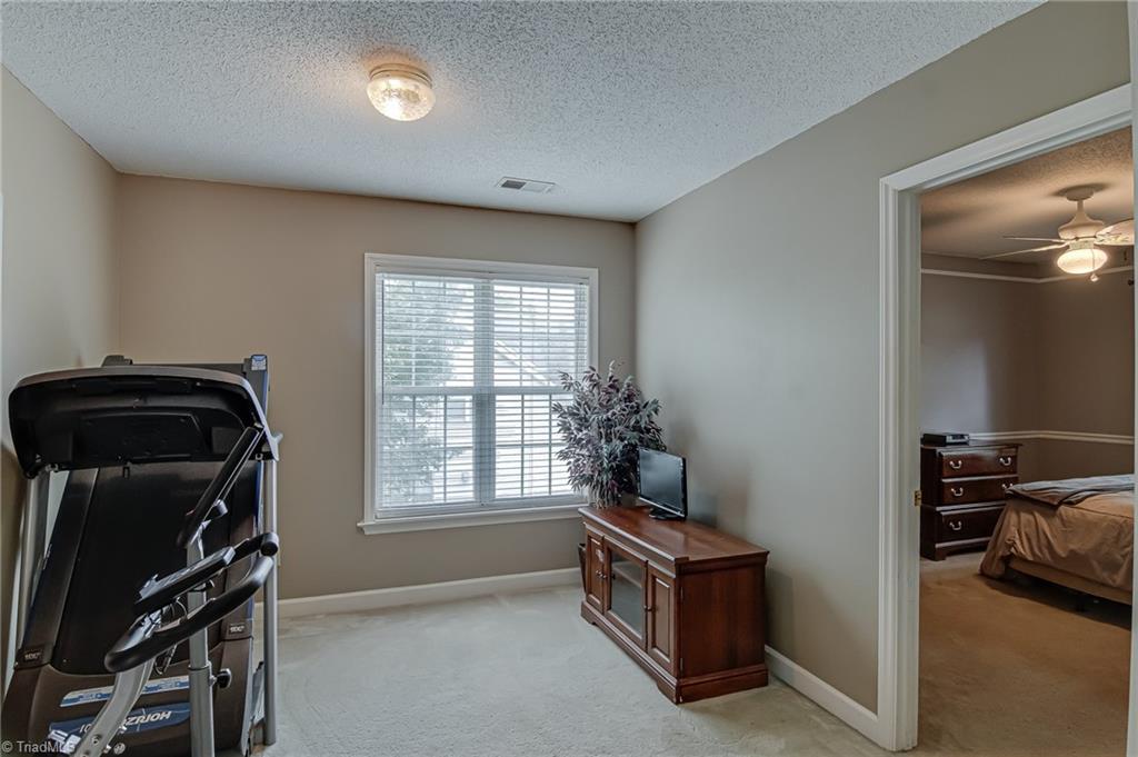 804 Ruskin Drive High Point, NC 27265 - Photo 26 of 37