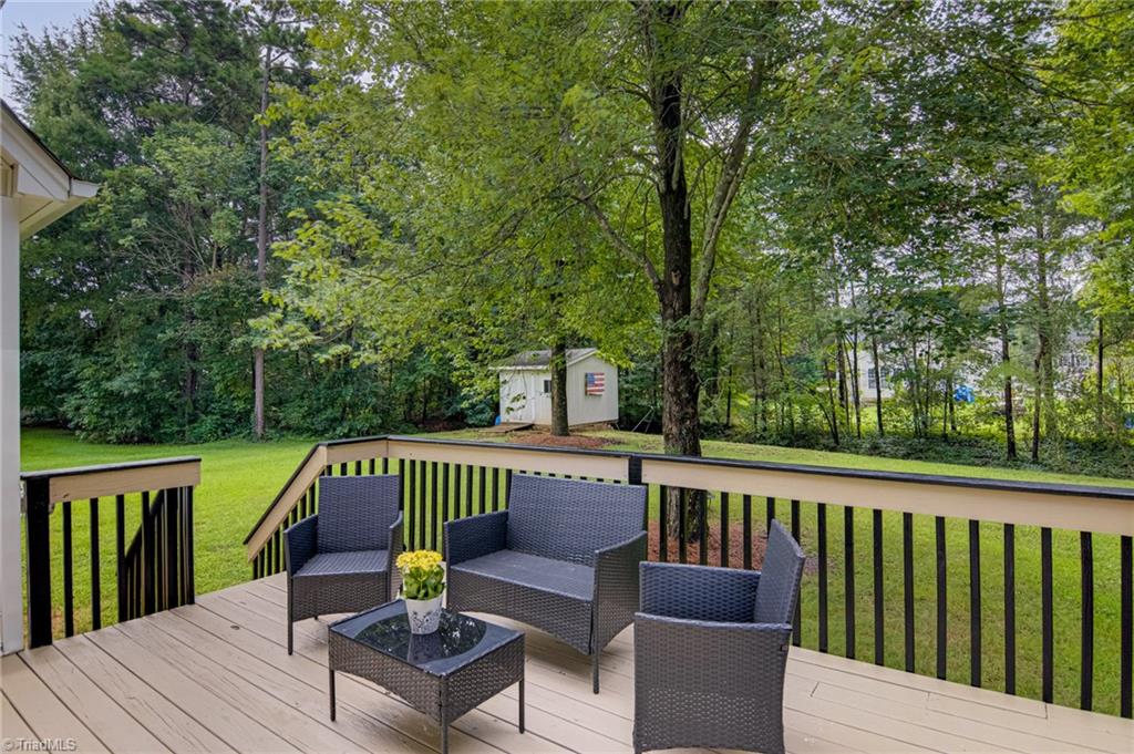 804 Ruskin Drive High Point, NC 27265 - Photo 30 of 37