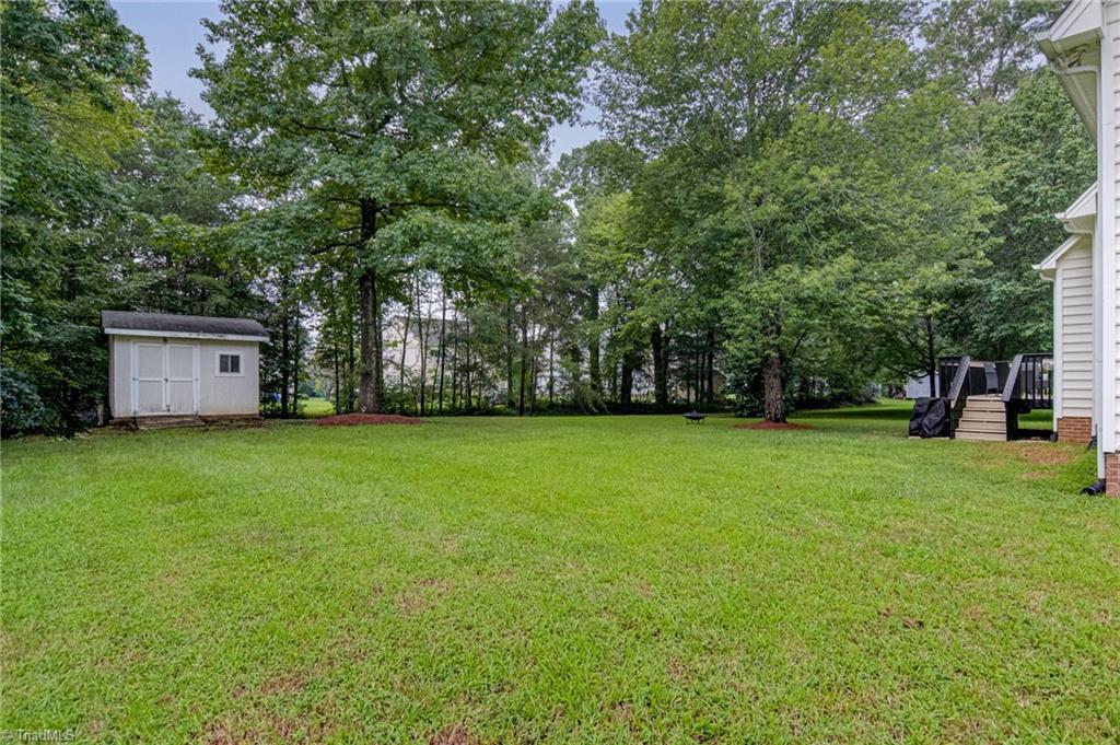 804 Ruskin Drive High Point, NC 27265 - Photo 32 of 37