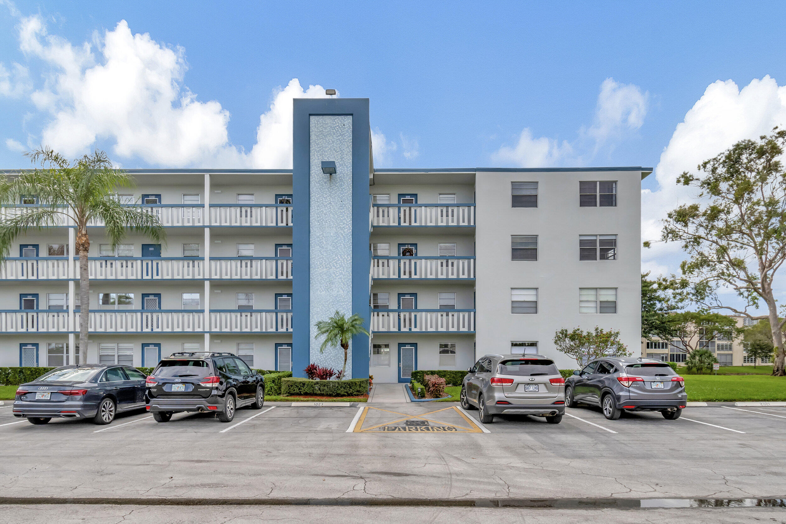 3021 Lincoln B Boca Raton, FL 33434 - Photo 2 of 48 02_dsc_2835