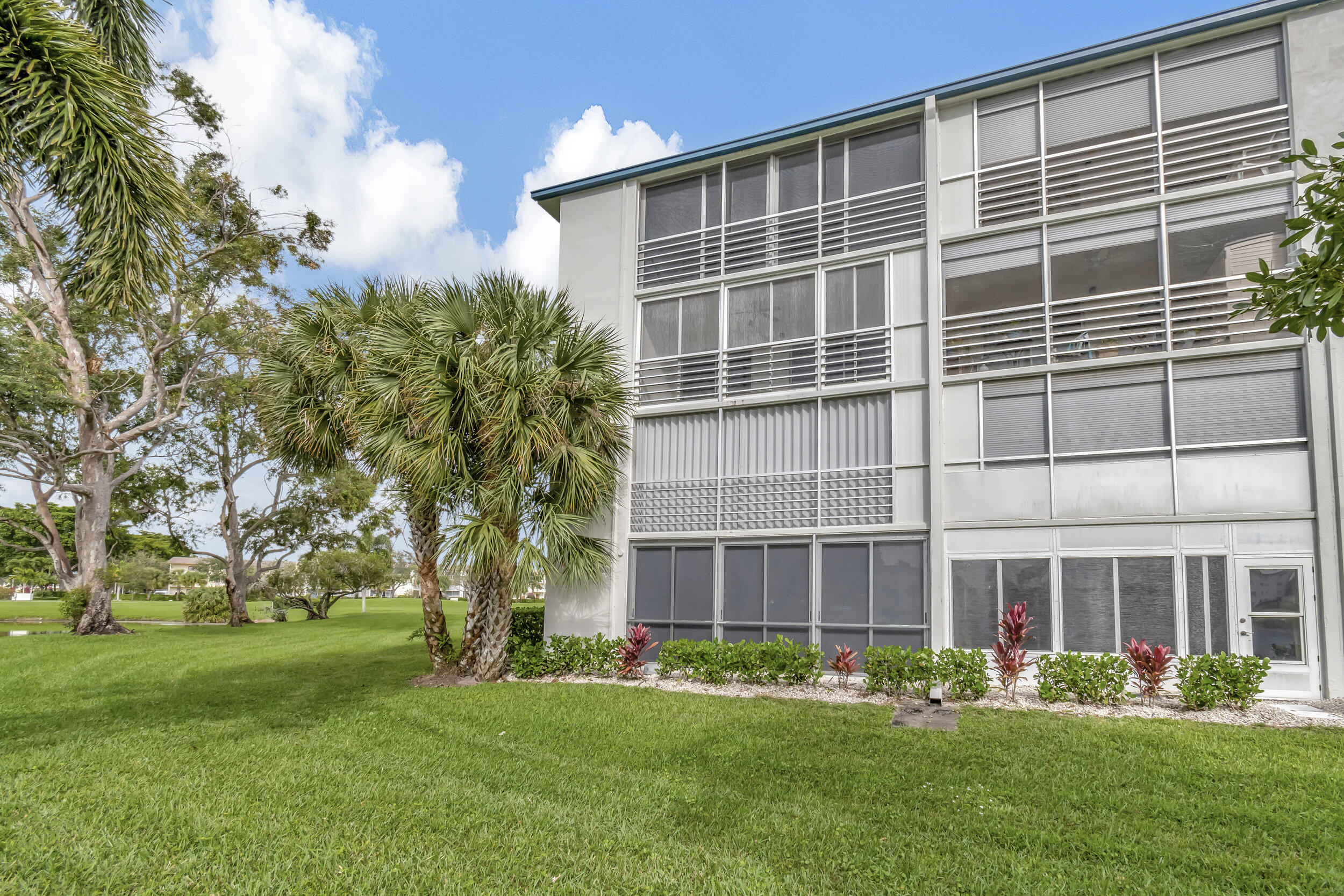 3021 Lincoln B Boca Raton, FL 33434 - Photo 43 of 48 38_dsc_2875