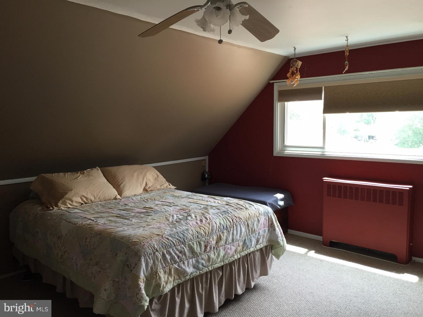 21 Violet Road Levittown, PA 19057 - Photo 17 of 18 Bedroom 2