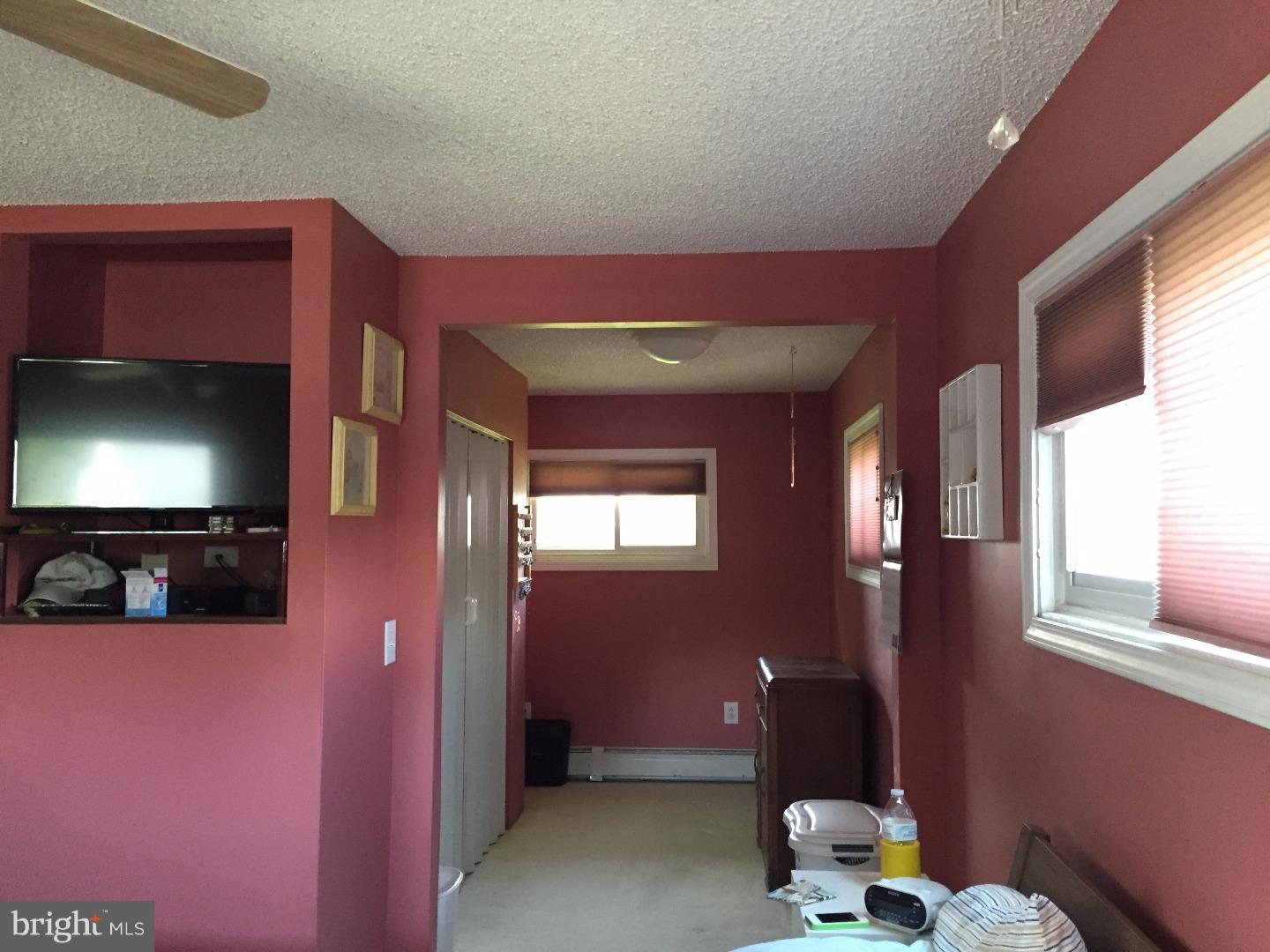 21 Violet Road Levittown, PA 19057 - Photo 10 of 18 Master Bedroom