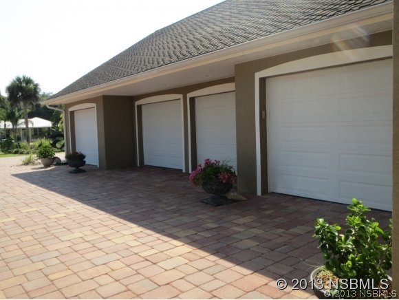 1505 South Riverside Drive Edgewater, FL 32132 - Photo 4 of 21 Gallery Image 4