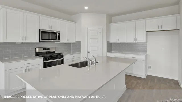 $399,990 | 198 Kolbo Crossing Drive, Lockhart, TX 78644