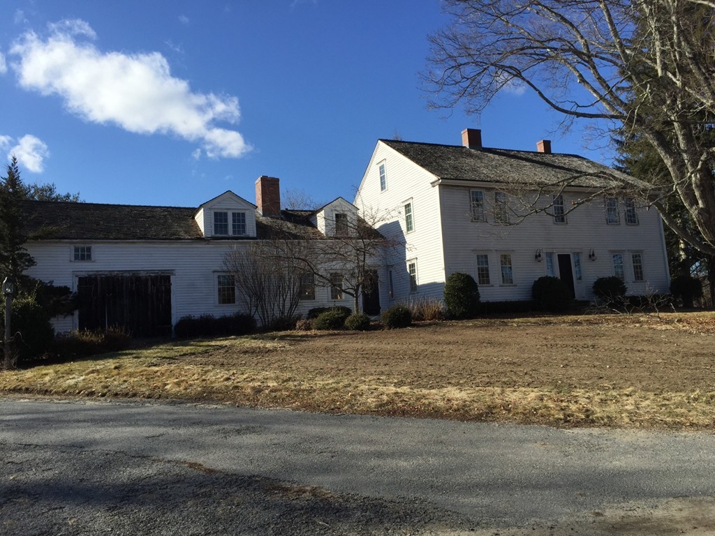 7 Wilder Lane Sterling, MA 01564 - Photo 1 of 21 a view of a house with a yard