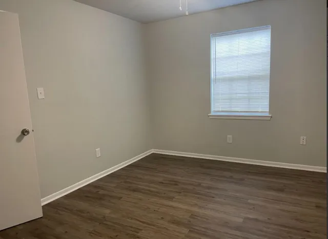 $1,265 | 1526 East Avenue, Unit 205, Katy, TX 77493