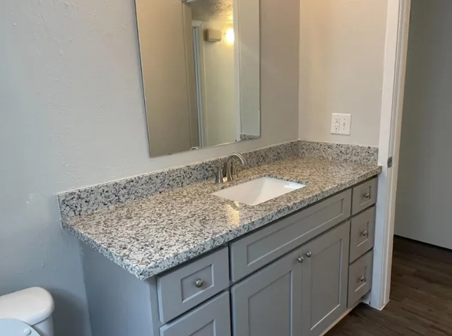 $1,265 | 1526 East Avenue, Unit 205, Katy, TX 77493
