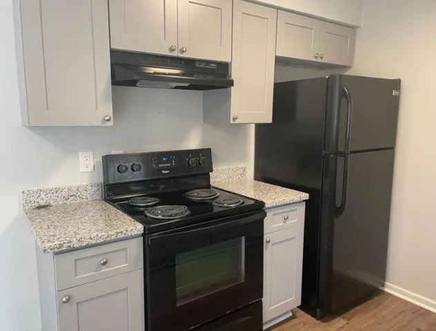 $1,265 | 1526 East Avenue, Unit 205, Katy, TX 77493