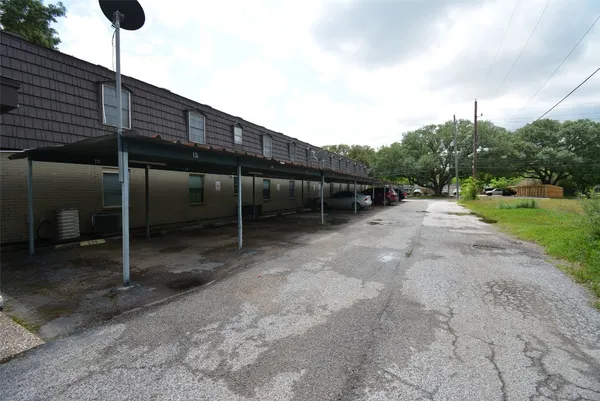 $1,195 | 1526 East Avenue, Unit 205, Katy, TX 77493