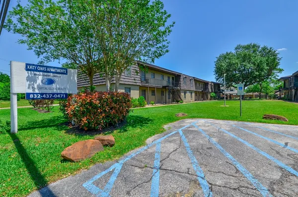 $1,195 | 1526 East Avenue, Unit 205, Katy, TX 77493