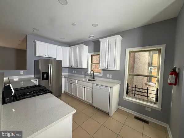 $1,900 | 1831 West Diamond Street, Unit 2, Philadelphia, PA 19121