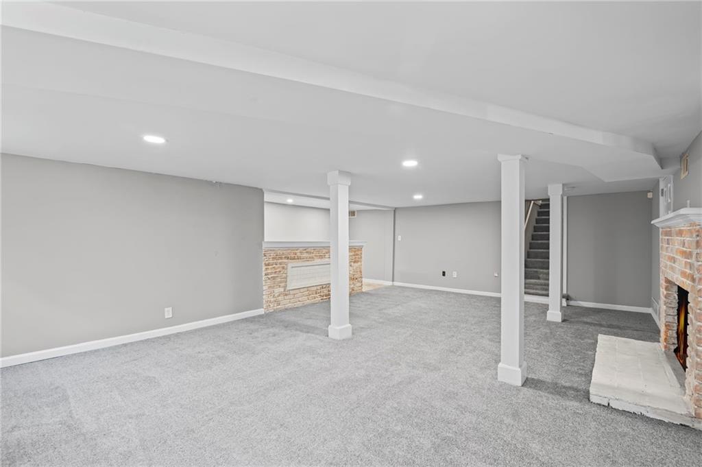 2790 Collier Drive Northwest Atlanta, GA 30318 - Photo 33 of 44 a view of an empty room