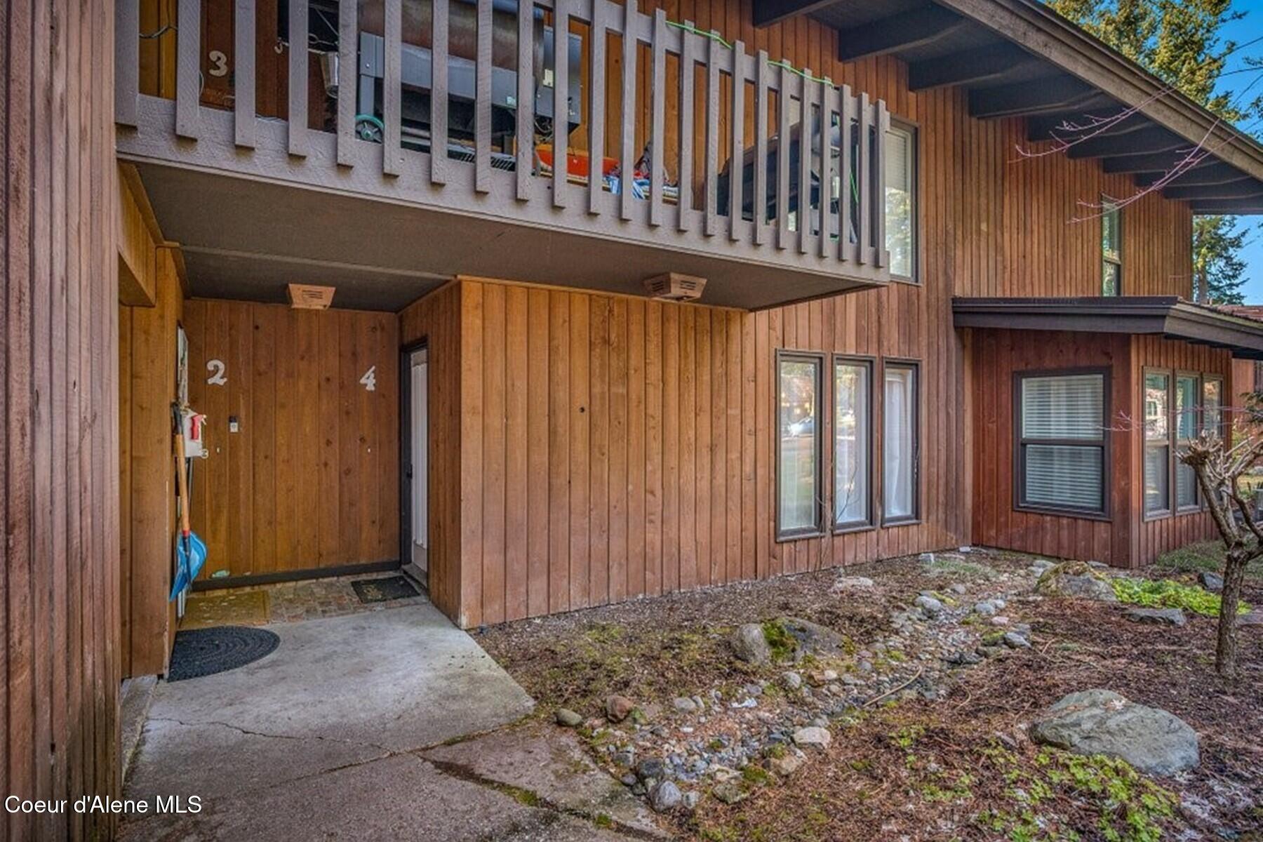 5480 West Racquet Road, Unit 4 Rathdrum, ID 83858 - Photo 3 of 28 Covered Entry