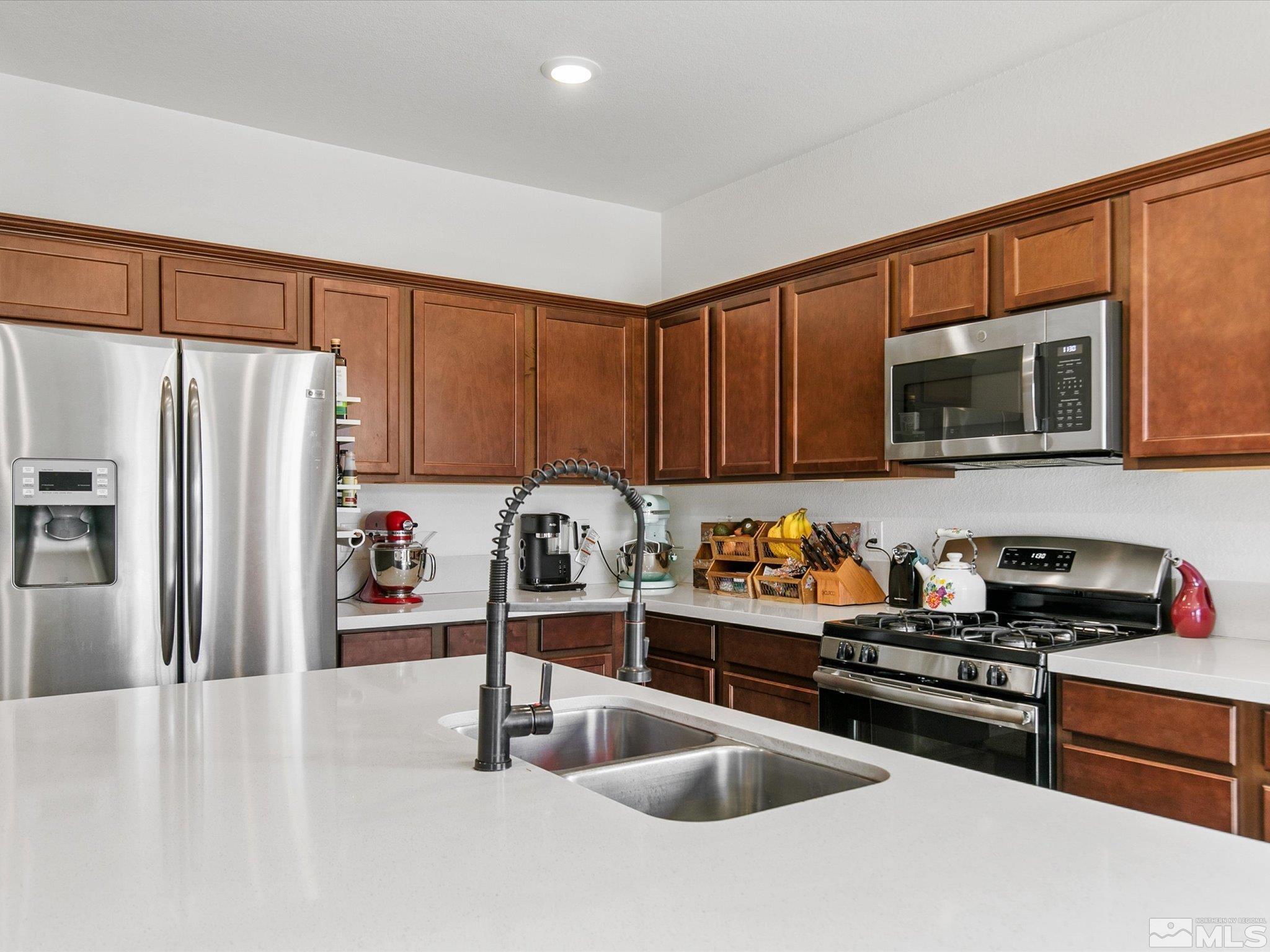 925 Estuary Circle Reno, NV 89506 - Photo 12 of 28 Photo 12