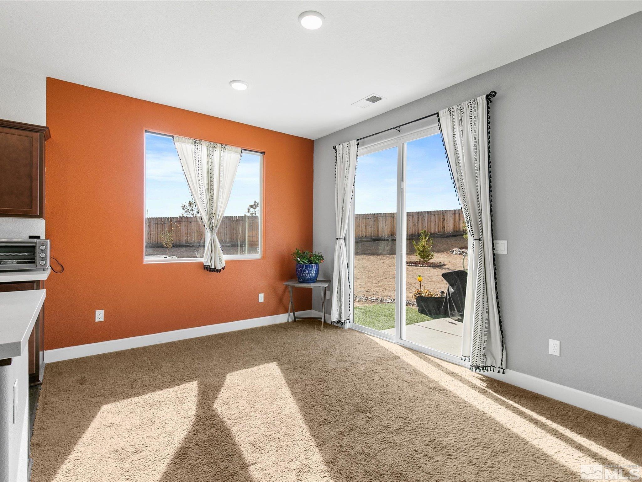 925 Estuary Circle Reno, NV 89506 - Photo 8 of 28 Photo 8