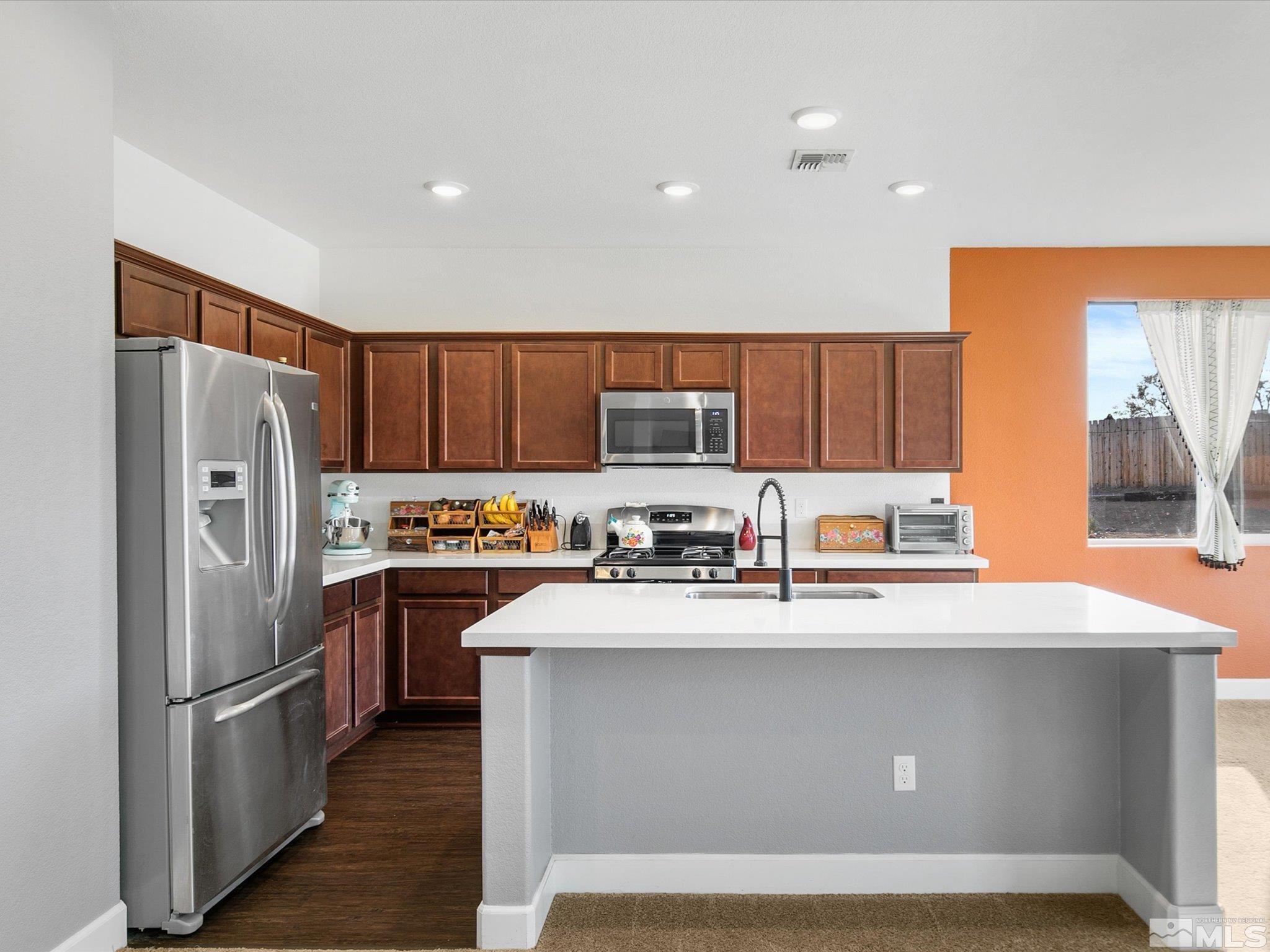 925 Estuary Circle Reno, NV 89506 - Photo 9 of 28 Photo 9