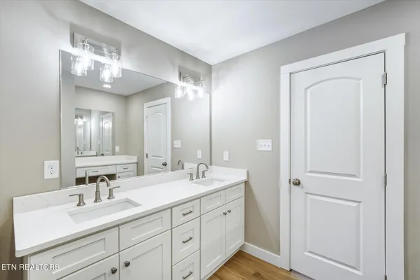 $444,900 | 333 Granville Conner Road, Powell, TN 37849