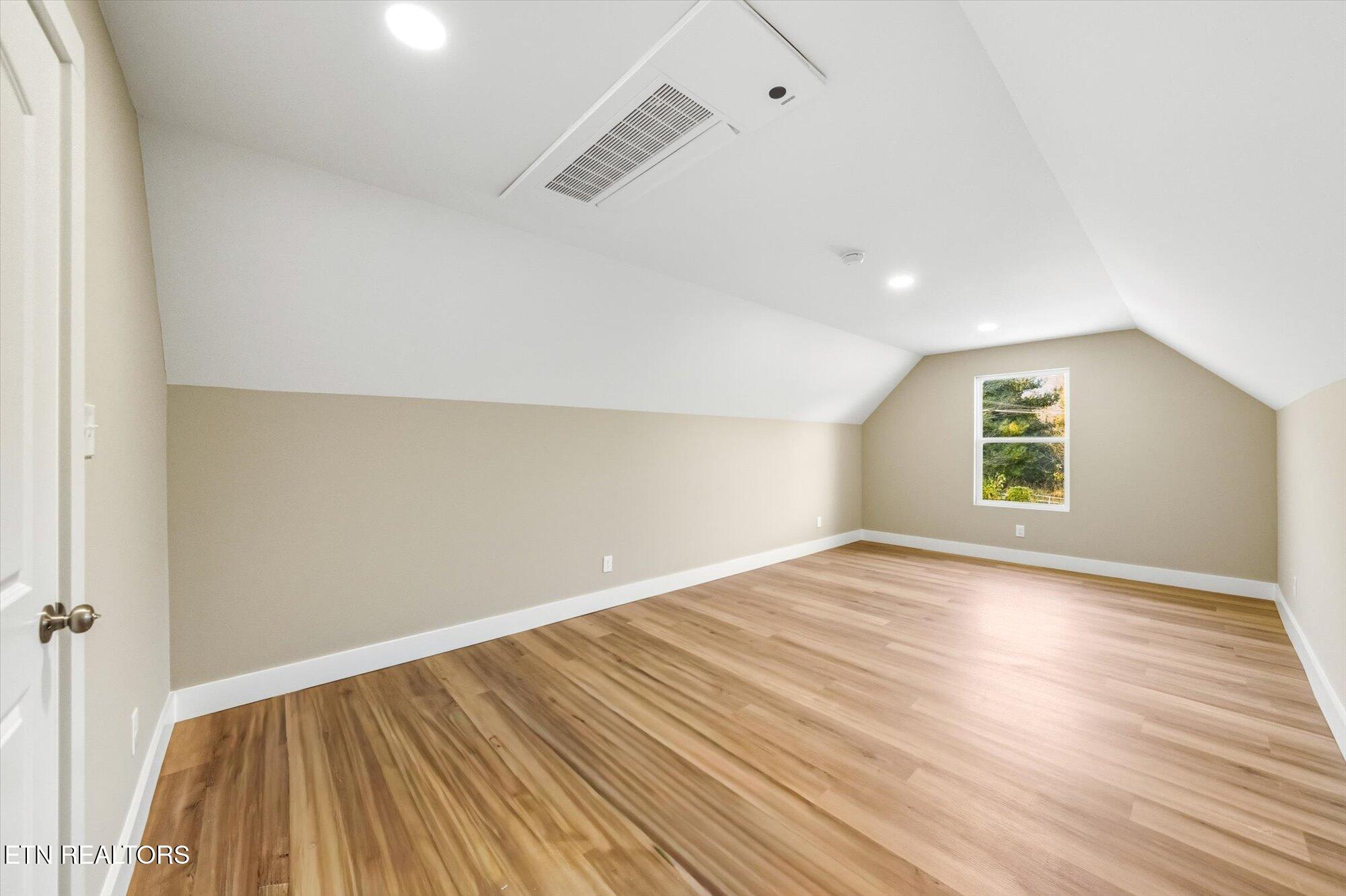 333 Granville Conner Road Powell, TN 37849 - Photo 27 of 30 Bonus room (Upstairs)