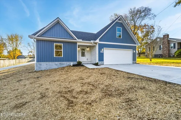 $444,900 | 333 Granville Conner Road, Powell, TN 37849