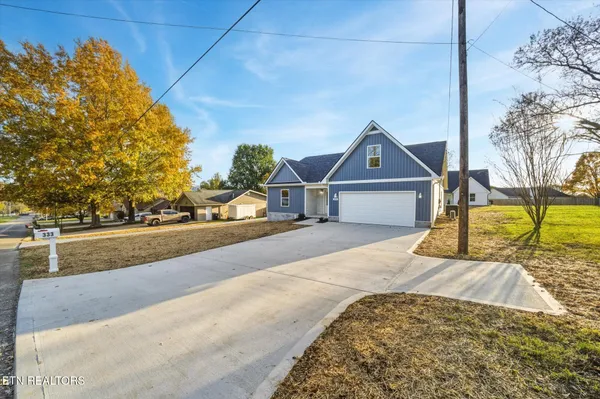 $444,900 | 333 Granville Conner Road, Powell, TN 37849