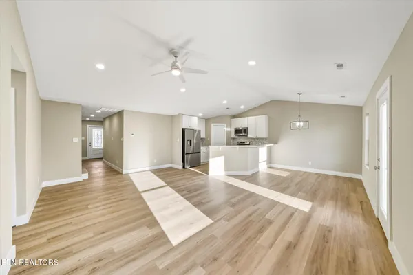 $444,900 | 333 Granville Conner Road, Powell, TN 37849