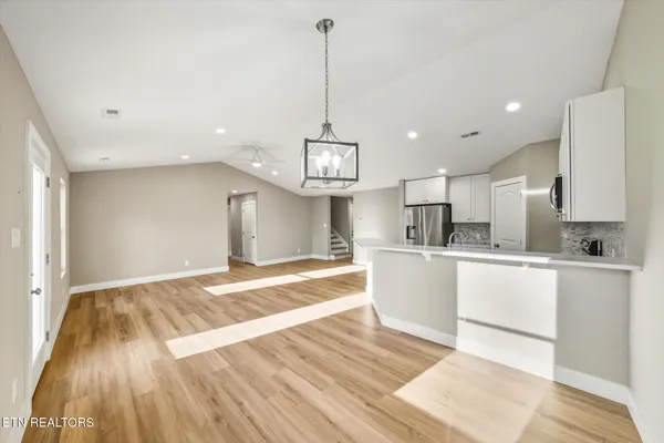 $444,900 | 333 Granville Conner Road, Powell, TN 37849