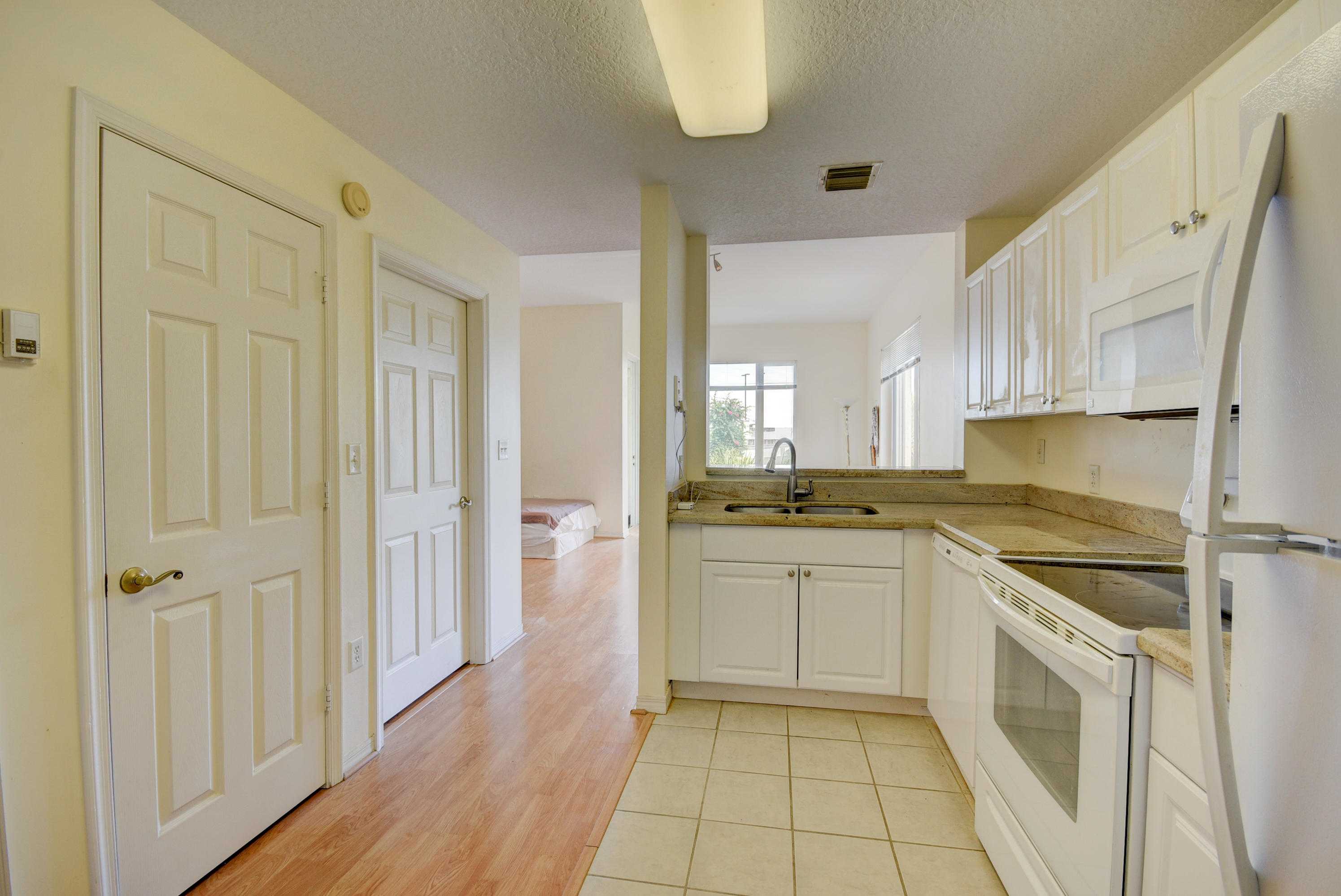 1155 Main Street, Unit 311 Jupiter, FL 33458 - Photo 3 of 7 CS 1155 Main St 316-8