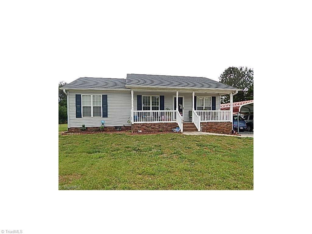 1429 William Fowler Road King, NC 27021 - Photo 3 of 17