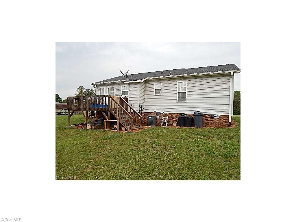 1429 William Fowler Road King, NC 27021 - Photo 5 of 17