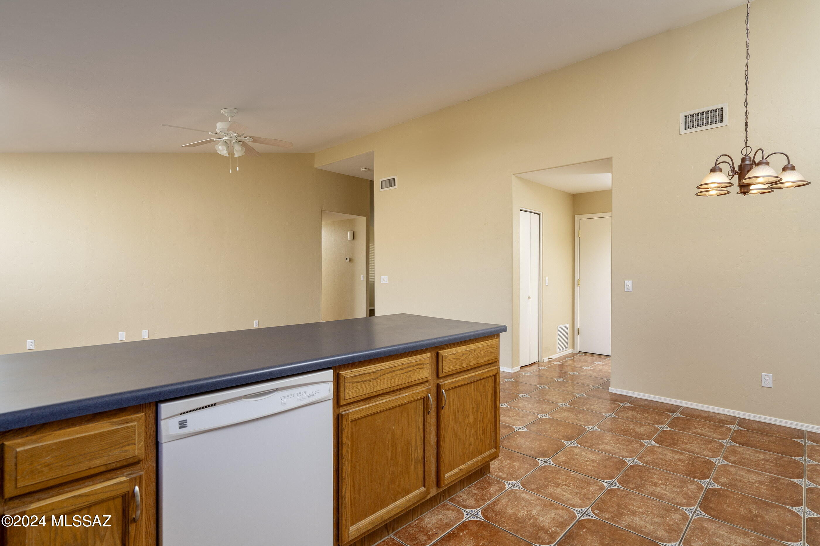 7244 West Timberleaf Drive Tucson, AZ 85757 - Photo 7 of 21