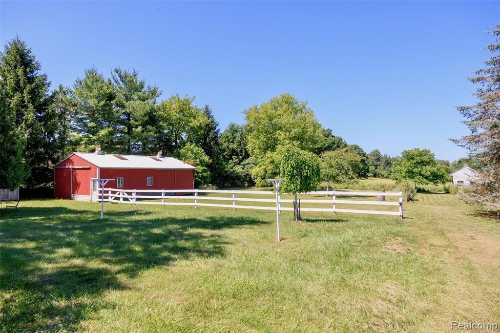 595 North Cedar Road Fowlerville, MI 48836 - Photo 45 of 75