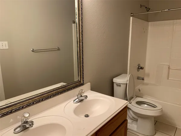 $1,850 | 5739 Wandering Creek Drive, Richmond, TX 77469